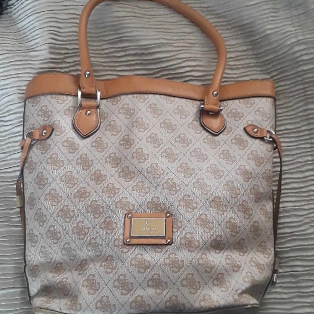 Guess Tan Beige Classic Tote bag satchel purse